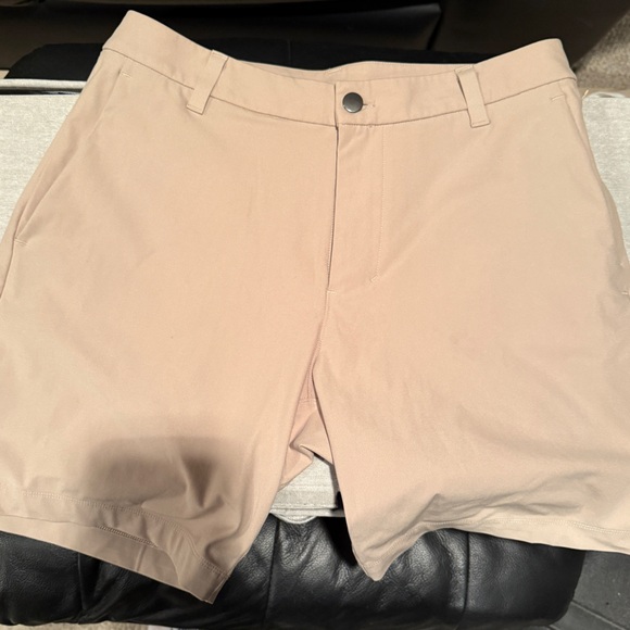 Lululemon Men’s Khaki Shorts, Commission Short - Picture 1 of 3